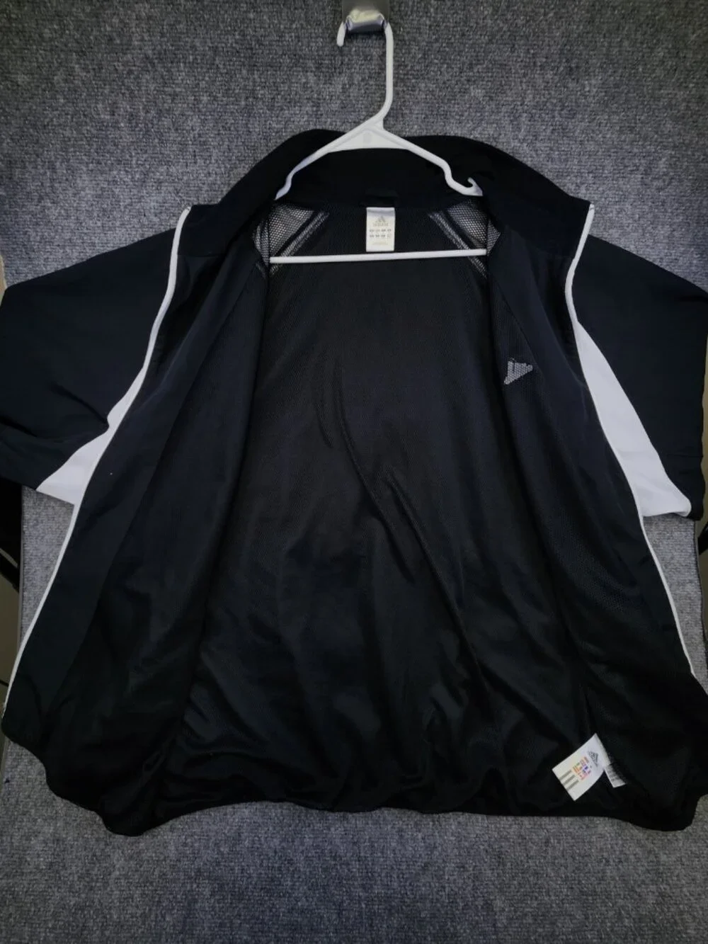 Adidas Men XL Black & White Full Zip Windbreaker Jacket Mesh Lining Long Sleeve